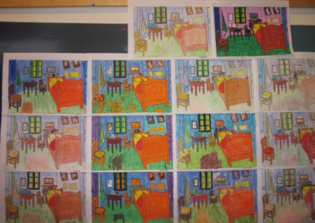 13. Pannello 3 con stanze di Van Gogh colorate con pastelli, pennarelli, pastelli a cera.